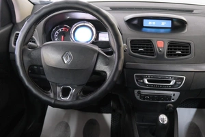Седан Renault Fluence 2014 года, 649000 рублей, Омск