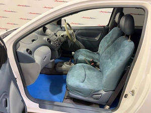 Хетчбэк Toyota Vitz 2000 года, 249000 рублей, Красноярск