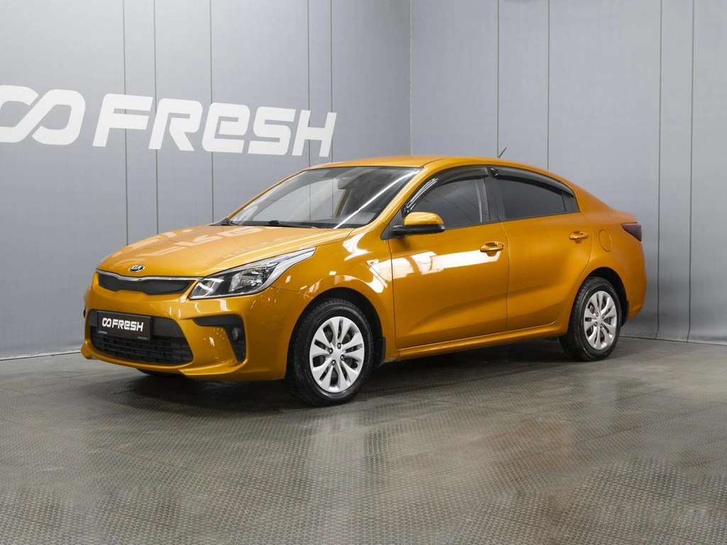 Седан Kia Rio 2018 года, 1390000 рублей, Омск