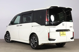 Минивэн Honda Stepwgn Spada 2015 года, 1809000 рублей, Новосибирск