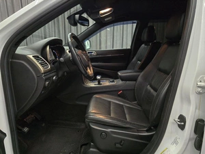 Внедорожник Jeep Grand Cherokee 2013 года, 1980000 рублей, Ачинск