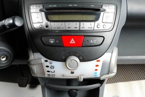 Хетчбэк Peugeot 107 2010 года, 599000 рублей, Тюмень