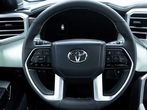 Внедорожник Toyota Sequoia 2025 года, 15000000 рублей, Новоивановское