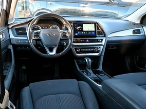 Седан Hyundai Sonata 2017 года, 1690000 рублей, Волгоград