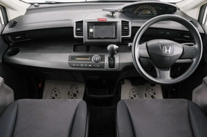 Минивэн Honda Freed 2009 года, 929000 рублей, Красноярск