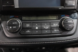 Внедорожник Toyota RAV4 2016 года, 2249000 рублей, Новокузнецк