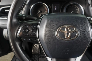 Седан Toyota Camry 2018 года, 2739000 рублей, Пермь