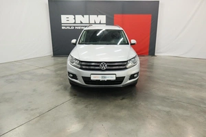 Внедорожник Volkswagen Tiguan 2015 года, 1500000 рублей, Курск