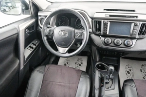 Внедорожник Toyota RAV4 2017 года, 2849000 рублей, Красноярск