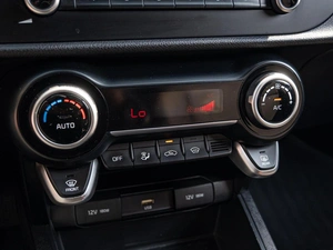 Седан Kia Rio 2020 года, 1550000 рублей, Краснодар