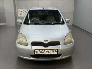 Хетчбэк Toyota Vitz 2001 года, 347000 рублей, Красноярск
