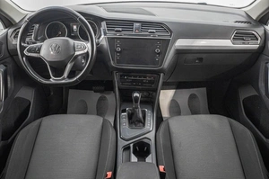 Внедорожник Volkswagen Tiguan 2021 года, 2499000 рублей, Барнаул