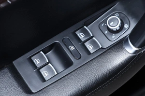 Седан Volkswagen Passat 2011 года, 1099000 рублей, Новосибирск