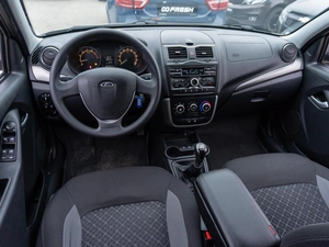 Седан ВАЗ (LADA) Granta 2019 года, 698000 рублей, Саратов