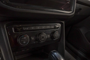 Внедорожник Volkswagen Tiguan 2019 года, 2199000 рублей, Челябинск