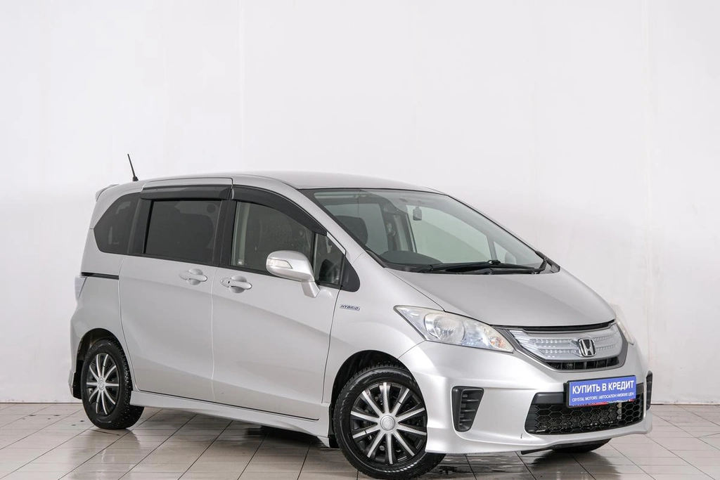 Минивэн Honda Freed 2012 года, 1099000 рублей, Красноярск
