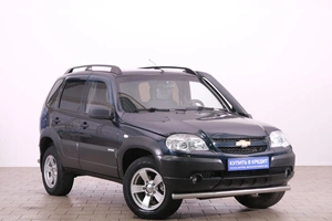 Внедорожник Chevrolet Niva 2015 года, 799000 рублей, Омск