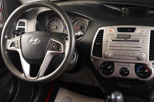 Хетчбэк Hyundai i20 2010 года, 719000 рублей, Тюмень