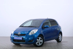 Хетчбэк Toyota Yaris 2007 года, 699000 рублей, Омск