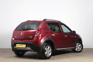 Хетчбэк Renault Sandero 2011 года, 410000 рублей, Новосибирск