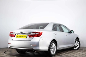 Седан Toyota Camry 2013 года, 1929000 рублей, Пермь