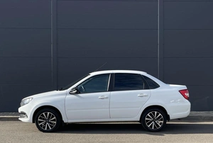 Седан ВАЗ (LADA) Granta 2023 года, 840000 рублей, Солонцы