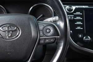 Седан Toyota Camry 2020 года, 3199000 рублей, Оренбург