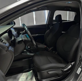 Хетчбэк Kia Rio 2017 года, 1287000 рублей, Красноярск