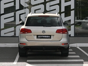 Внедорожник Volkswagen Touareg 2012 года, 2179000 рублей, Волгоград
