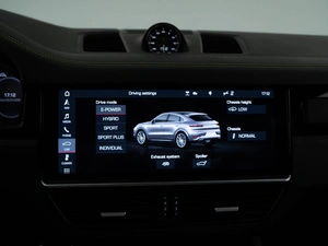 Внедорожник Porsche Cayenne Turbo S 2020 года, 14998888 рублей, Москва
