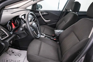 Хетчбэк Opel Astra 2011 года, 759000 рублей, Красноярск