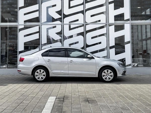 Седан Volkswagen Jetta 2011 года, 859000 рублей, Ставрополь
