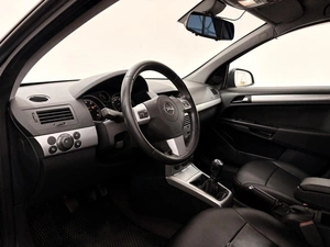 Универсал Opel Astra 2011 года, 690000 рублей, Орёл