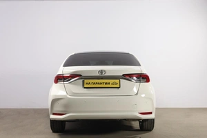 Седан Toyota Corolla 2021 года, 2049000 рублей, Новосибирск
