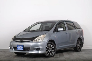 Минивэн Toyota Wish 2005 года, 699000 рублей, Томск