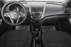 Седан Hyundai Solaris 2014 года, 699000 рублей, Кемерово