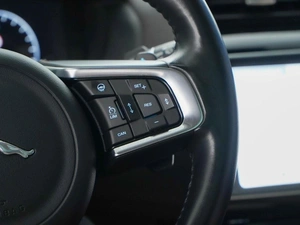 Внедорожник Jaguar F-Pace 2017 года, 3449033 рублей, Москва