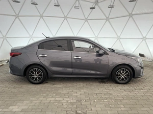 Седан Kia Rio 2021 года, 1750000 рублей, Клинцы