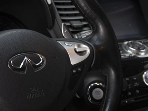 Внедорожник Infiniti QX70 2017 года, 3500000 рублей, Омск