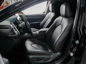 Седан Toyota Camry 2021 года, 2899000 рублей, Тюмень