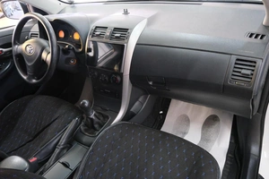 Седан Toyota Corolla 2008 года, 769000 рублей, Омск