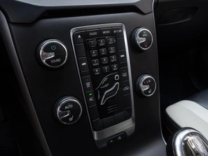 Хетчбэк Volvo V40 Cross Country 2013 года, 1335000 рублей, Волгоград