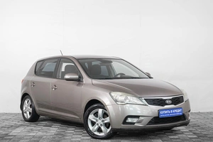 Хетчбэк Kia Ceed 2011 года, 819000 рублей, Кемерово