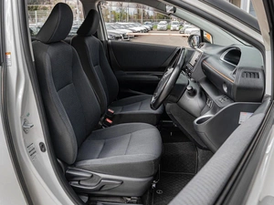 Минивэн Toyota Sienta 2017 года, 1805000 рублей, Краснодар