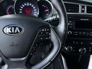 Хетчбэк Kia Ceed 2013 года, 879000 рублей, Уфа