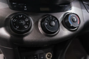 Внедорожник Toyota RAV4 2010 года, 1299000 рублей, Новокузнецк