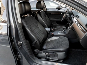 Седан Volkswagen Passat 2012 года, 1099000 рублей, Саратов