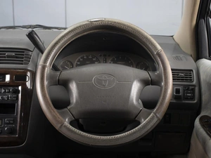 Минивэн Toyota Gaia 1999 года, 560000 рублей, Омск