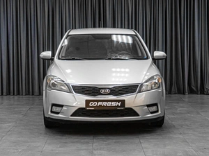 Хетчбэк Kia Ceed 2011 года, 717000 рублей, Тюмень