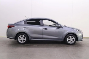 Седан Kia Rio 2017 года, 1400000 рублей, Брянск